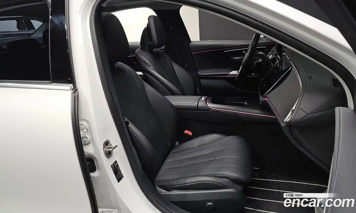 Mercedes-Benz E-Class 2024 2.0 Автомат в Москве № 206823, фото 6