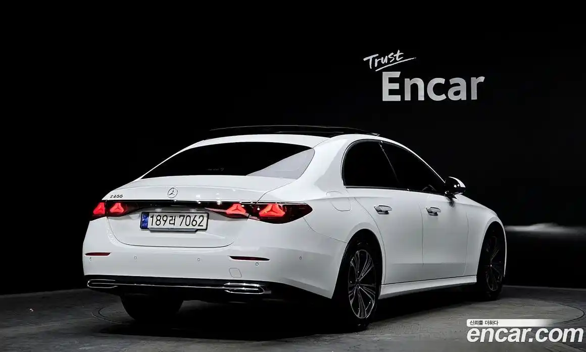 Mercedes-Benz E-Class 2024 2.0 Автомат в Москве № 206823, фото 10