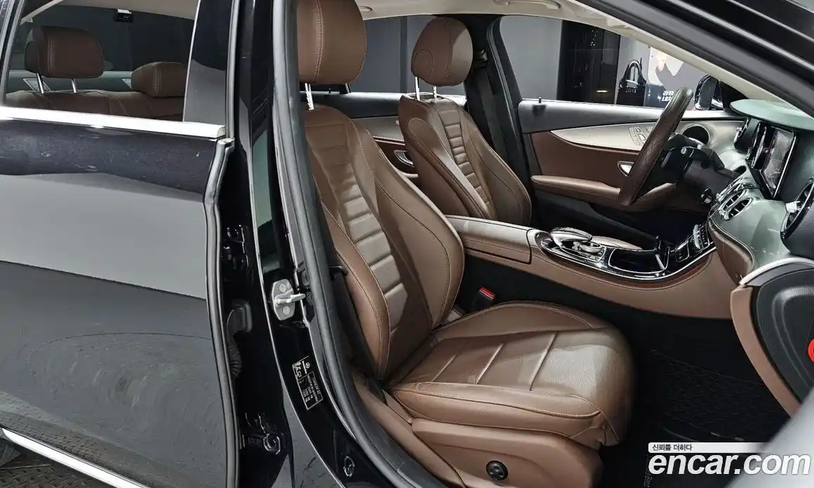 Mercedes-Benz E-Class 2018 2.0 Автомат в Москве № 207539, фото 13