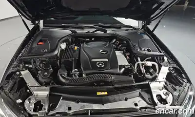 Mercedes-Benz E-Class 2018 2.0 Автомат в Москве № 207539, миниатюра 2