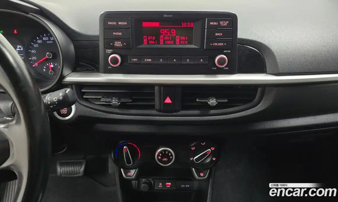 Kia Morning 2017 1.0 Автомат в Москве № 20848, фото 14