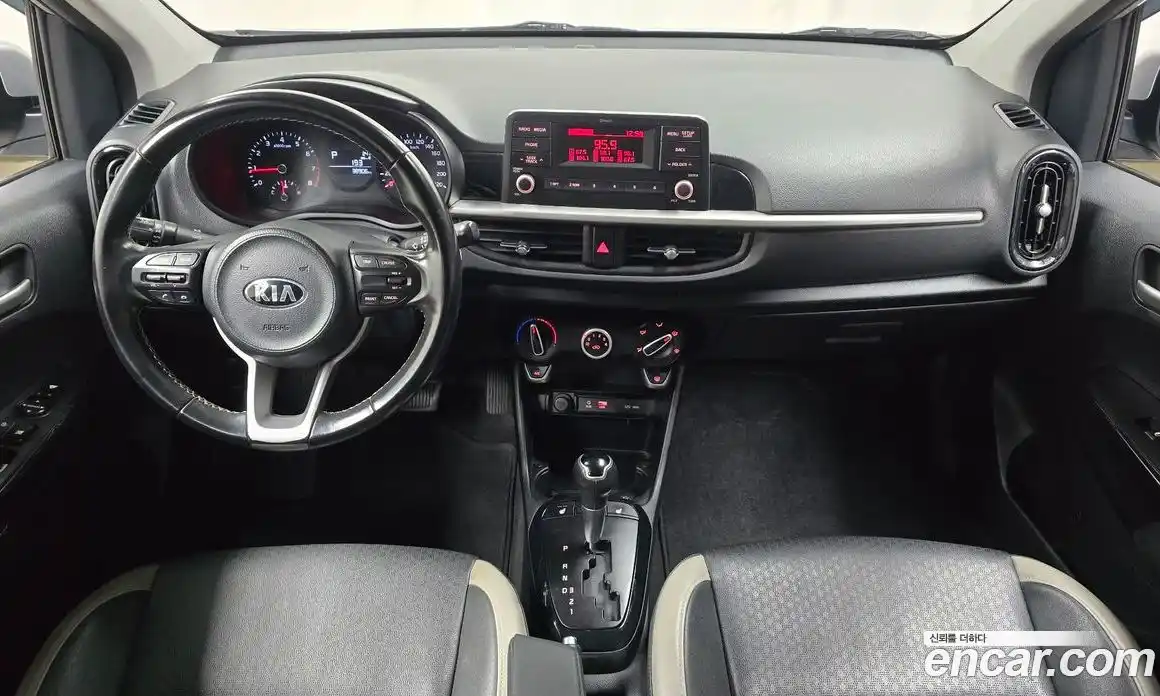 Kia Morning 2017 1.0 Автомат в Москве № 20848, фото 7