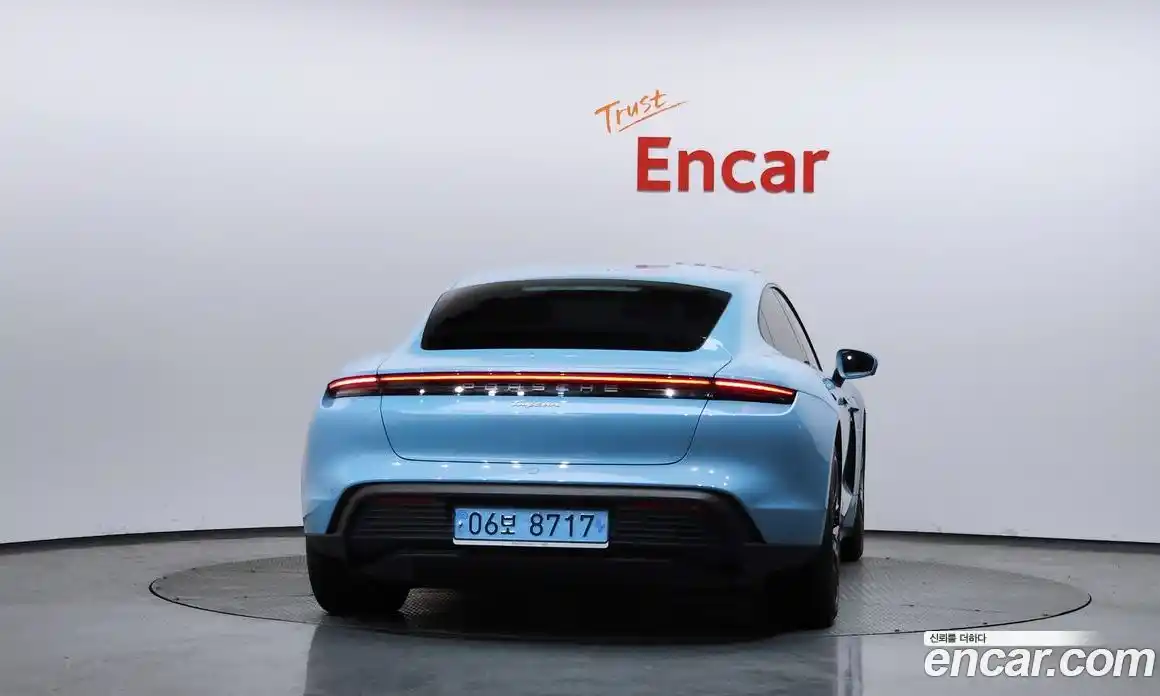 Porsche Taycan 2023 0.1 Автомат в Москве № 213114, фото 11