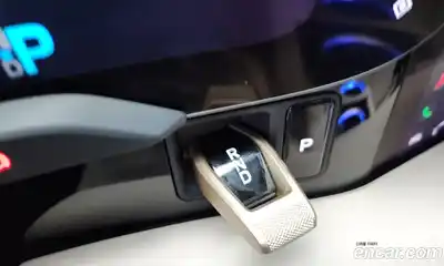 Porsche Taycan 2023 0.1 Автомат в Москве № 213114, миниатюра 2