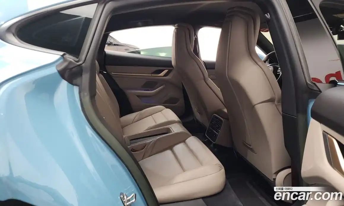 Porsche Taycan 2023 0.1 Автомат в Москве № 213114, фото 4