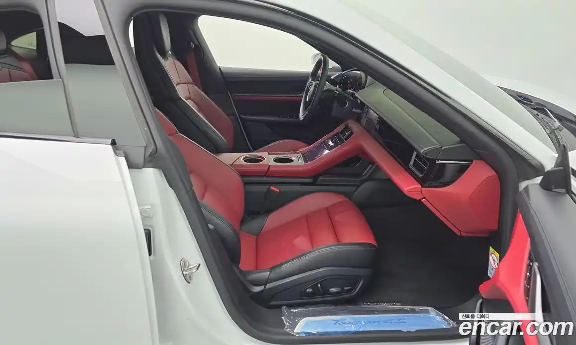 Porsche Taycan 2025 0.1 Автомат в Москве № 213174, фото 14