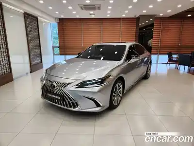 Lexus ES, 2026