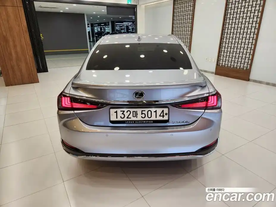 Lexus ES 2026 2.5 Вариатор в Москве № 214724, фото 4