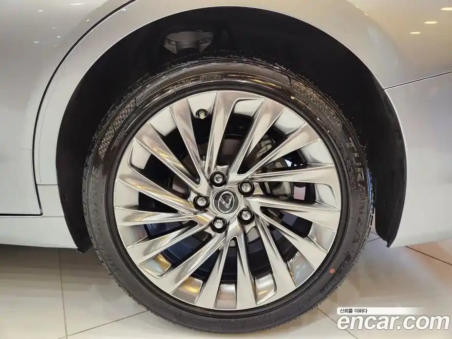 Lexus ES 2026 2.5 Вариатор в Москве № 214724, фото 6