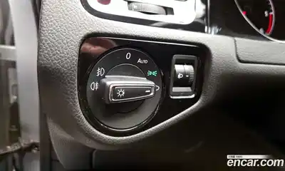 Volkswagen Golf 2014 1.6 Автомат в Москве № 215195, миниатюра 10