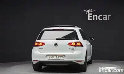 Volkswagen Golf 2015 2.0 Автомат в Москве № 215229, миниатюра 12