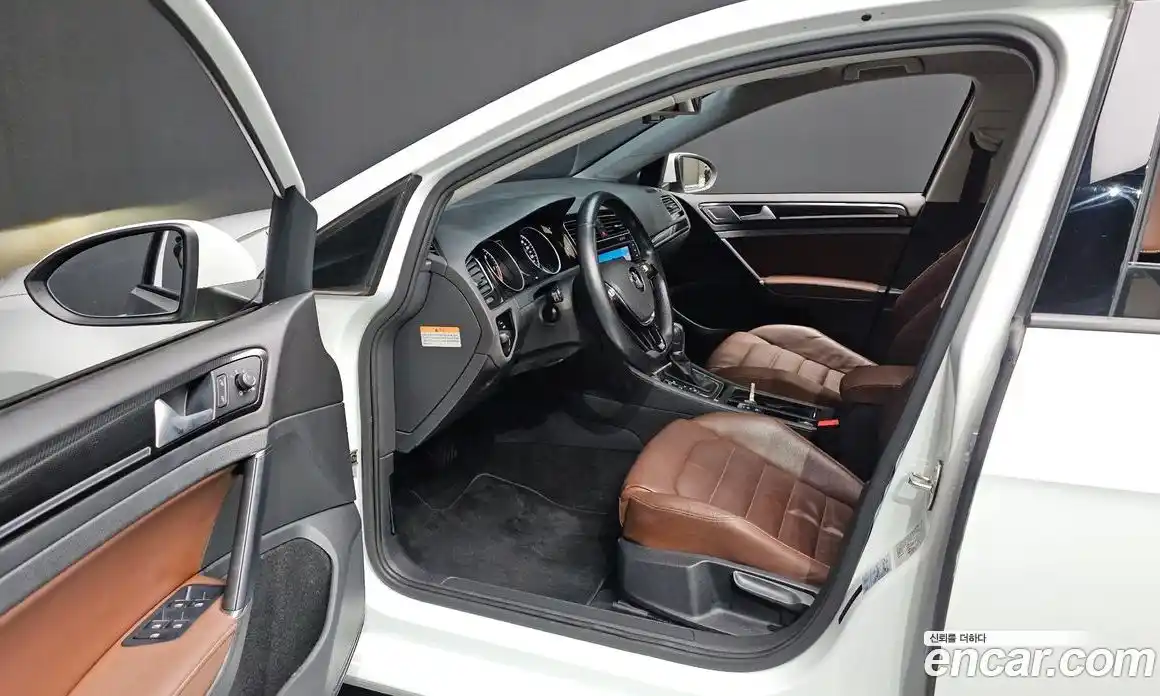 Volkswagen Golf 2015 2.0 Автомат в Москве № 215229, фото 3