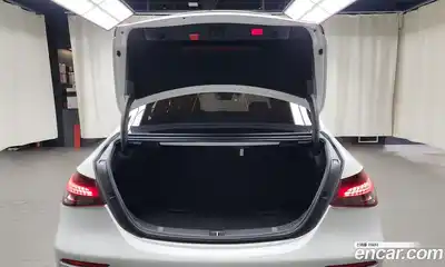 Mercedes-Benz E-Class 2021 2.0 Автомат в Москве № 219555, миниатюра 11