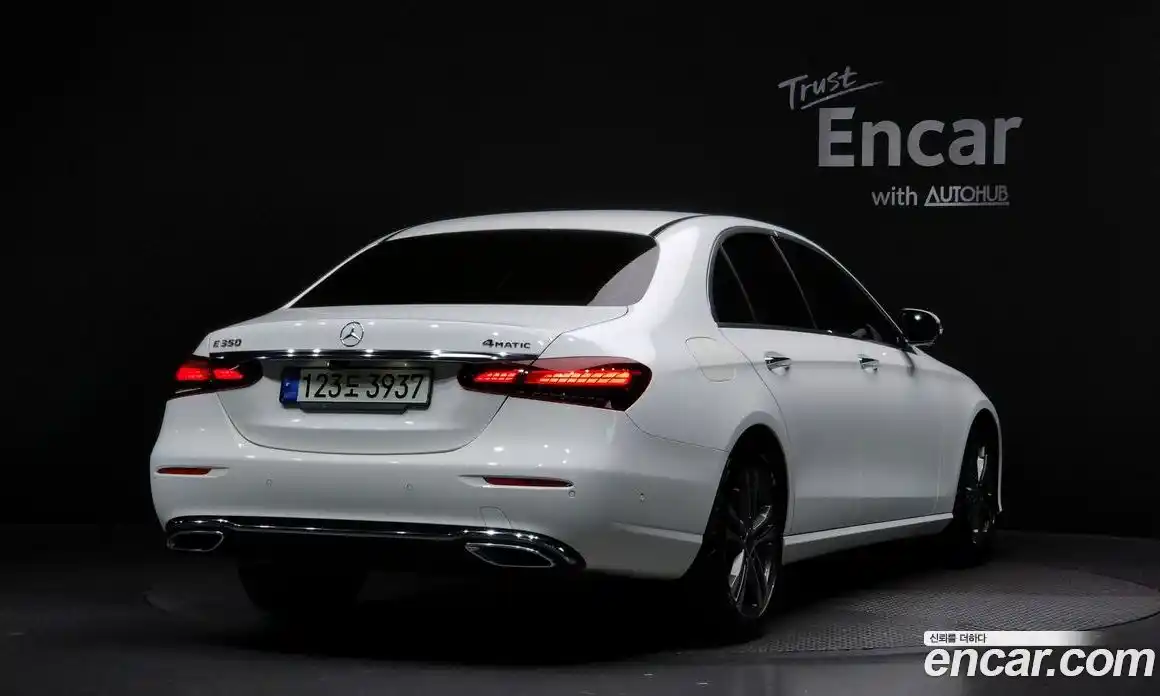 Mercedes-Benz E-Class 2021 2.0 Автомат в Москве № 219555, фото 4