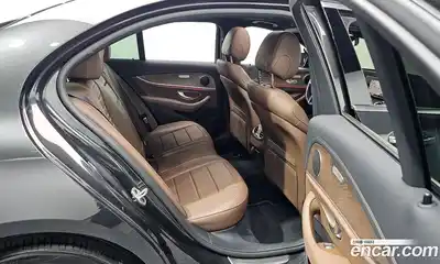 Mercedes-Benz E-Class 2020 2.0 Автомат в Москве № 225172, миниатюра 11