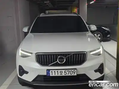 Volvo XC40, 2025