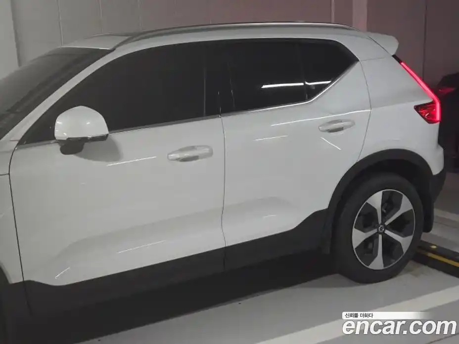 Volvo XC40 2025 2.0 Автомат в Москве № 230810, фото 3