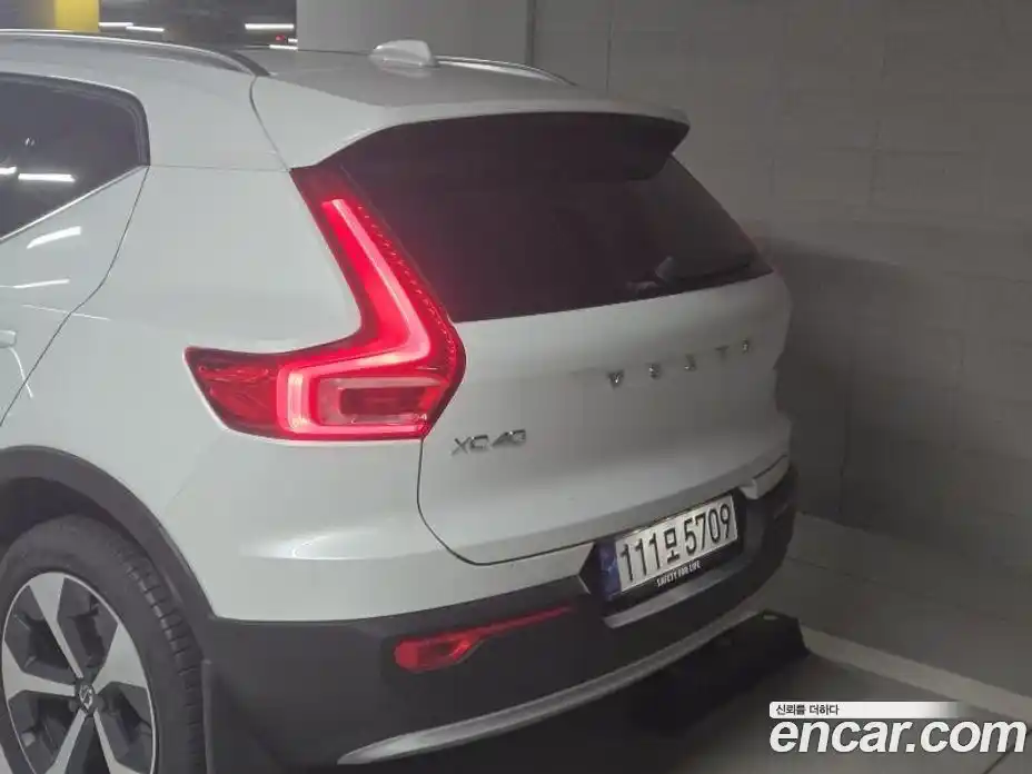 Volvo XC40 2025 2.0 Автомат в Москве № 230810, фото 4