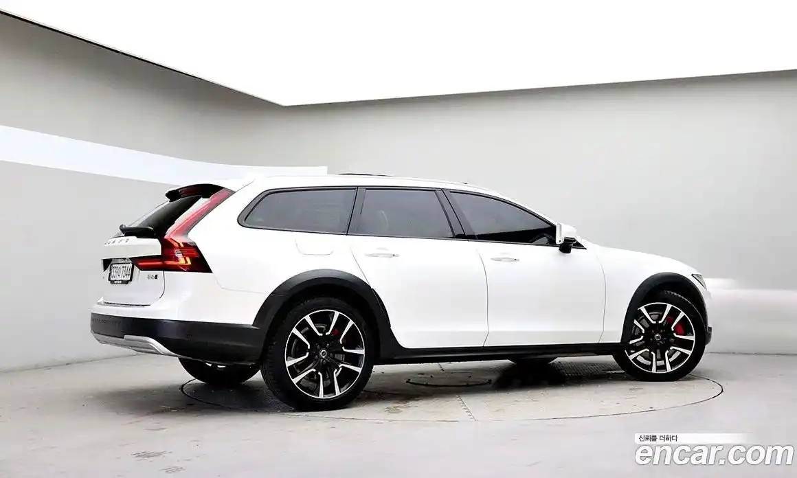 Volvo V90 2023 2.0 Автомат в Москве № 230826, фото 4