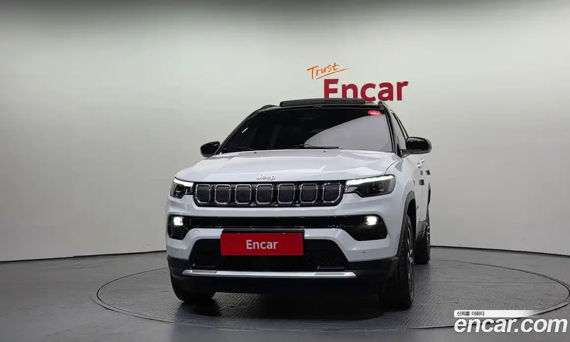 Jeep Compass 2022 2.4 Автомат в Москве № 232355, фото 4