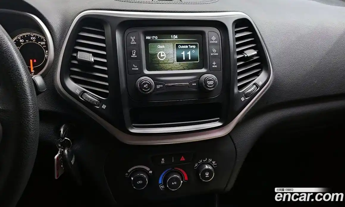 Jeep Cherokee 2016 2.4 Автомат в Москве № 232718, фото 16