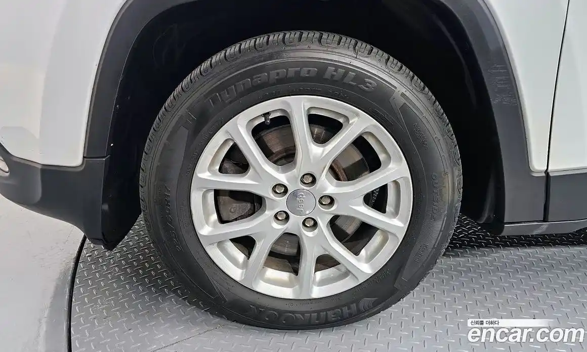 Jeep Cherokee 2016 2.4 Автомат в Москве № 232718, фото 5