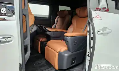Toyota Alphard 2024 2.5 Автомат в Москве № 232830, миниатюра 12