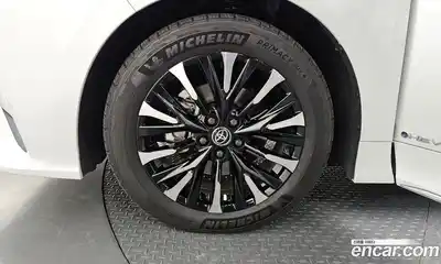 Toyota Alphard 2024 2.5 Автомат в Москве № 232830, миниатюра 5