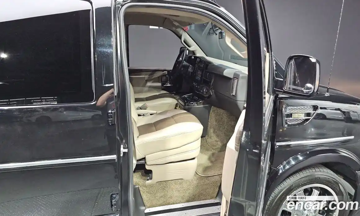 Chevrolet Express Van 2017 6.0 Автомат в Москве № 234343, фото 11