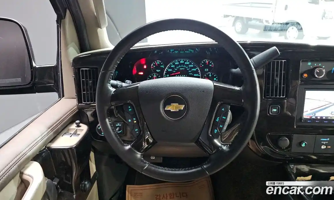 Chevrolet Express Van 2017 6.0 Автомат в Москве № 234343, фото 13