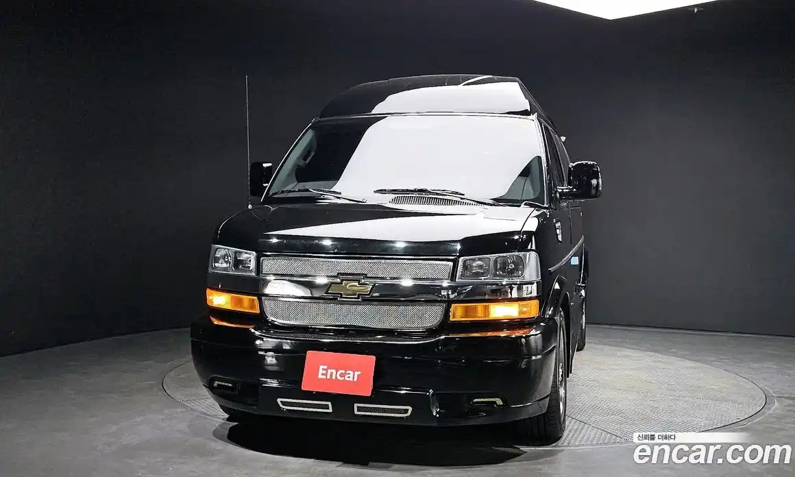 Chevrolet Express Van 2017 6.0 Автомат в Москве № 234343, фото 3