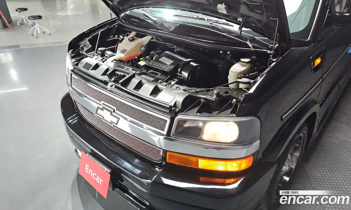 Chevrolet Express Van 2017 6.0 Автомат в Москве № 234343, фото 6