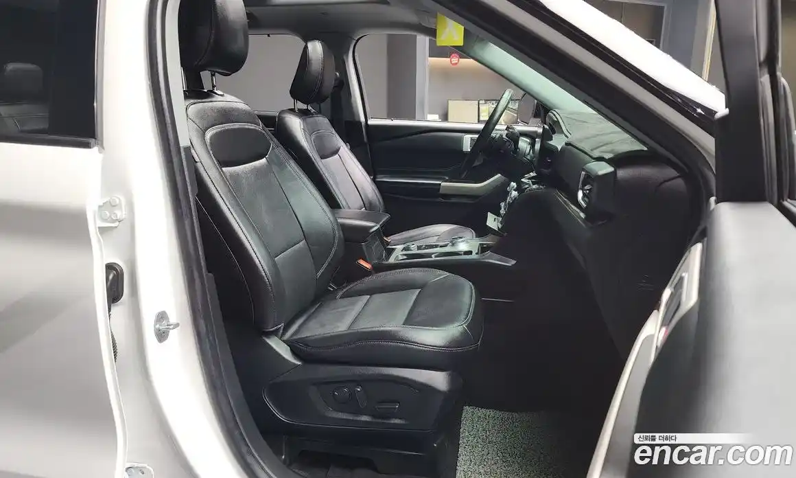 Ford Explorer 2021 3.0 Автомат в Москве № 255694, фото 18