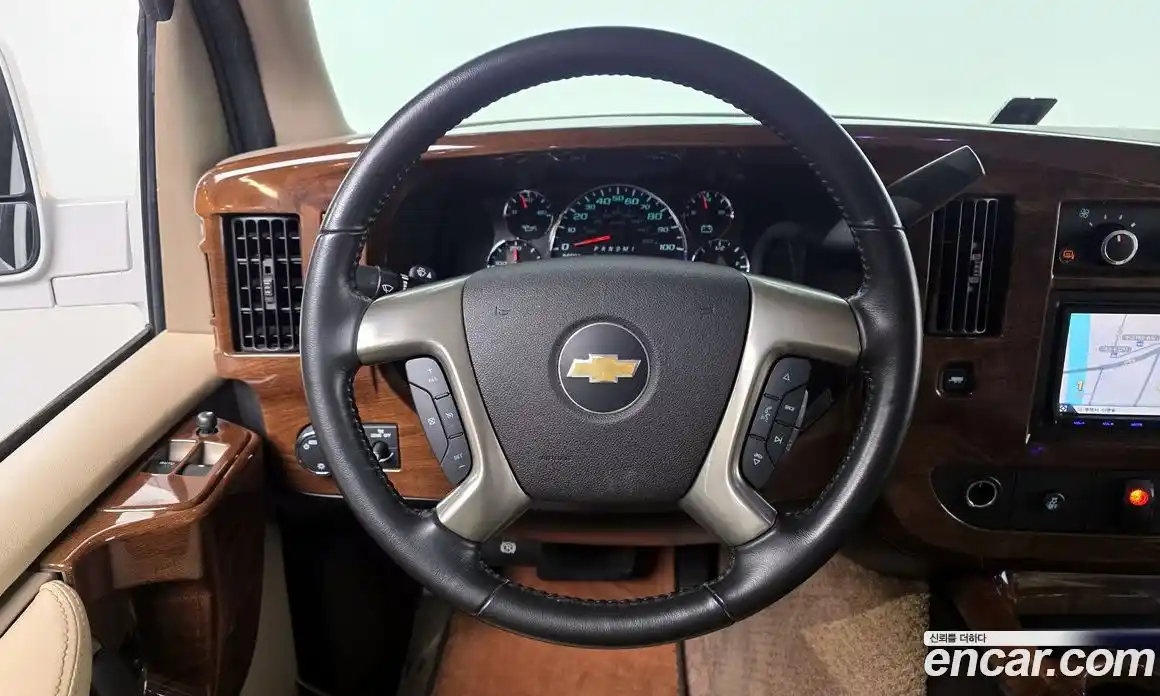 Chevrolet Express Van 2013 6.0 Автомат в Москве № 260439, фото 13