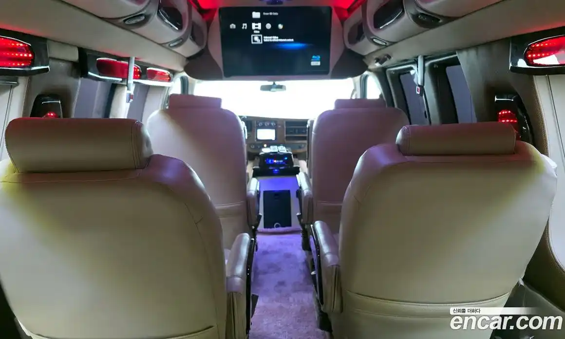 Chevrolet Express Van 2013 6.0 Автомат в Москве № 260439, фото 19