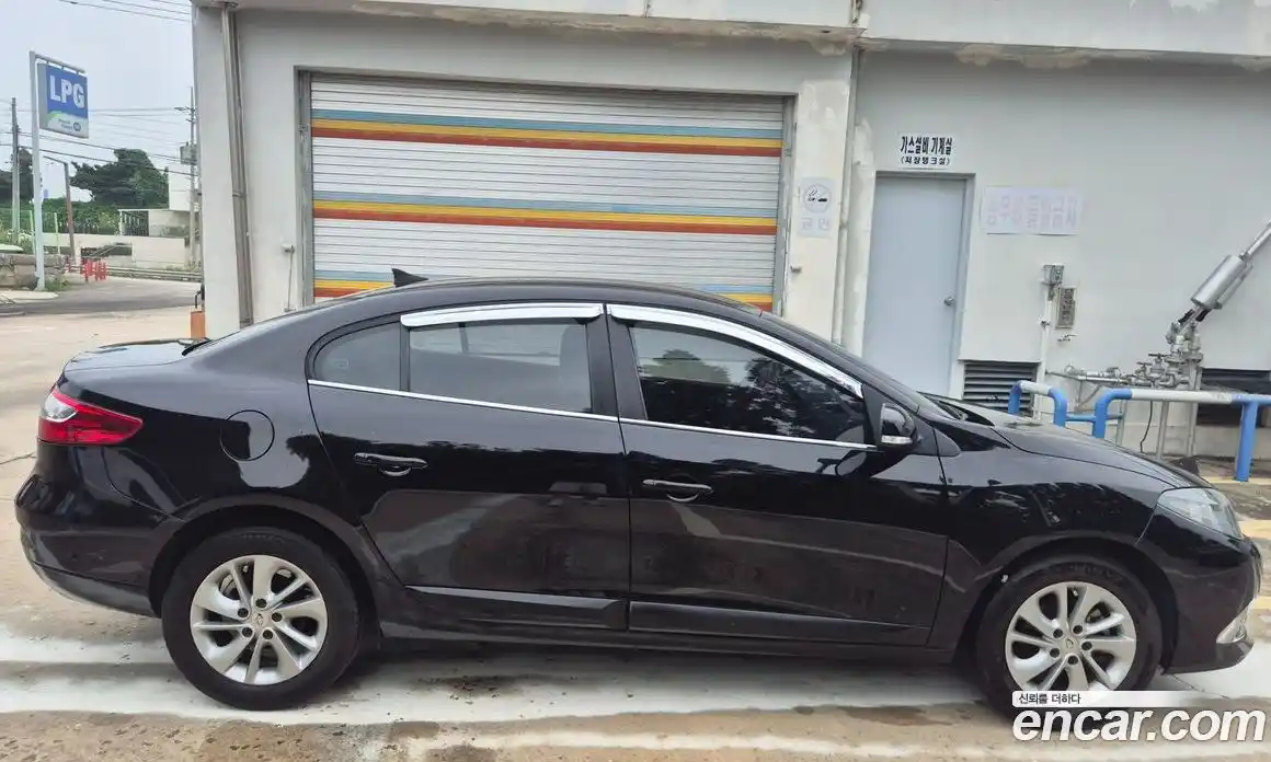 Renault SM3 2015 1.6 Автомат в Москве № 266988, фото 18