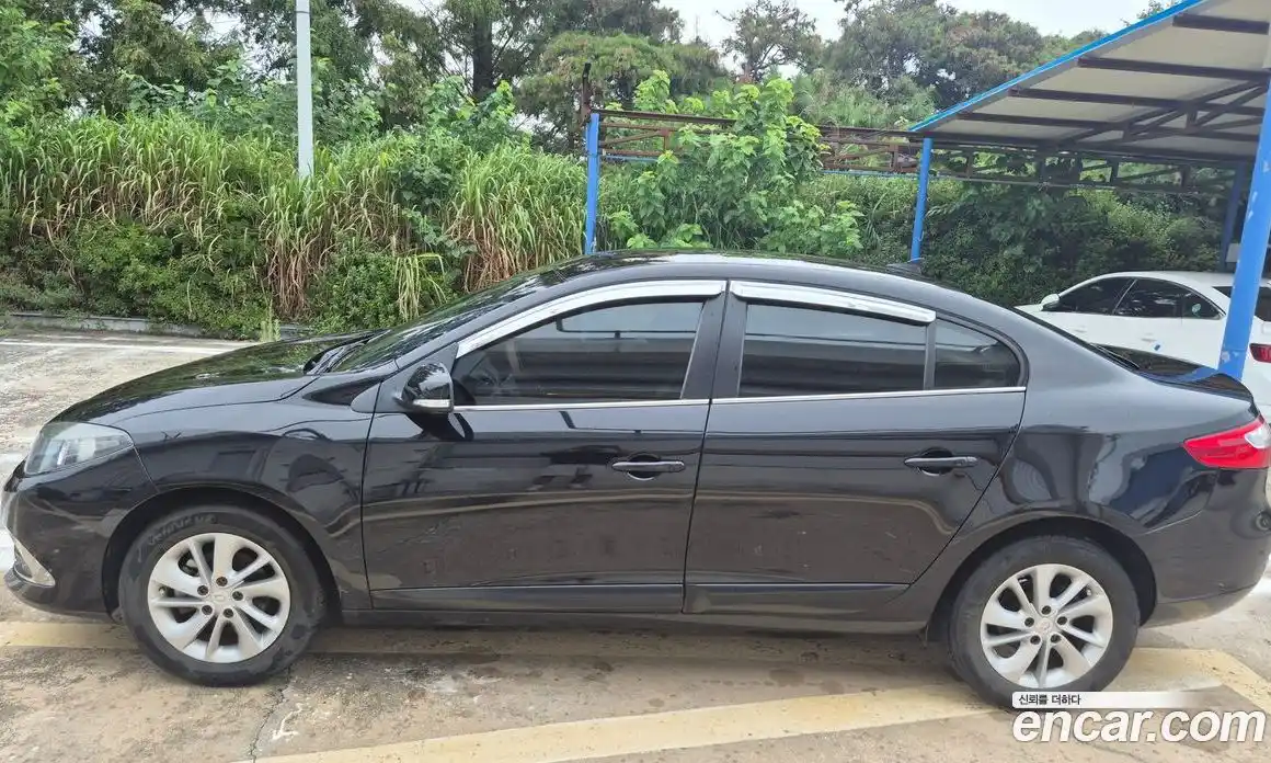 Renault SM3 2015 1.6 Автомат в Москве № 266988, фото 19