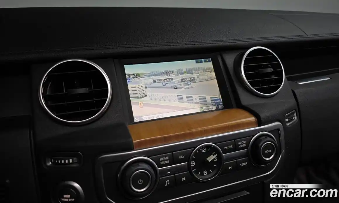 Land Rover Discovery 2015 3.0 Автомат в Москве № 271551, фото 15