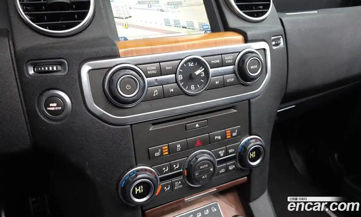 Land Rover Discovery 2015 3.0 Автомат в Москве № 271551, фото 17