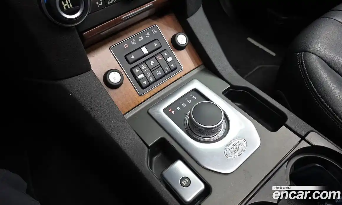 Land Rover Discovery 2015 3.0 Автомат в Москве № 271551, фото 9