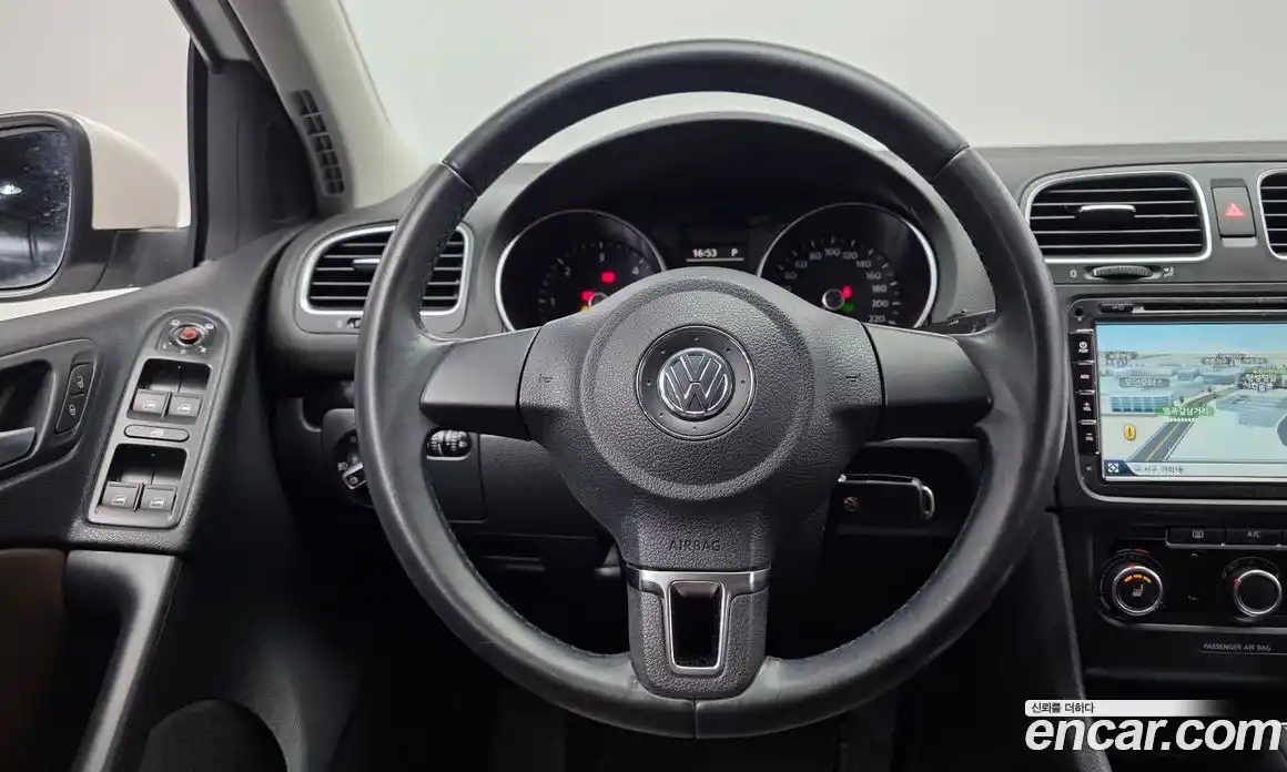 Volkswagen Golf 2013 1.6 Автомат в Москве № 272696, фото 13