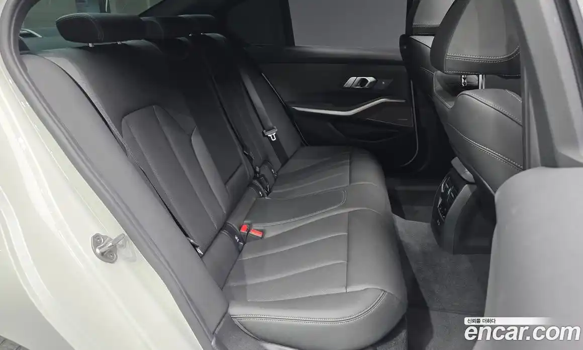 BMW 3-Series 2025 2.0 Автомат в Москве № 278528, фото 3