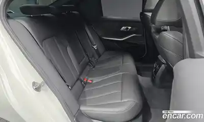 BMW 3-Series 2025 2.0 Автомат в Москве № 278528, миниатюра 3