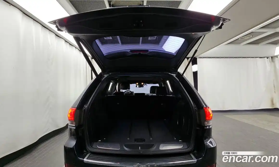 Jeep Cherokee 2015 3.0 Автомат в Москве № 278889, фото 1