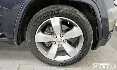 Jeep Cherokee 2015 3.0 Автомат в Москве № 278889, миниатюра 4