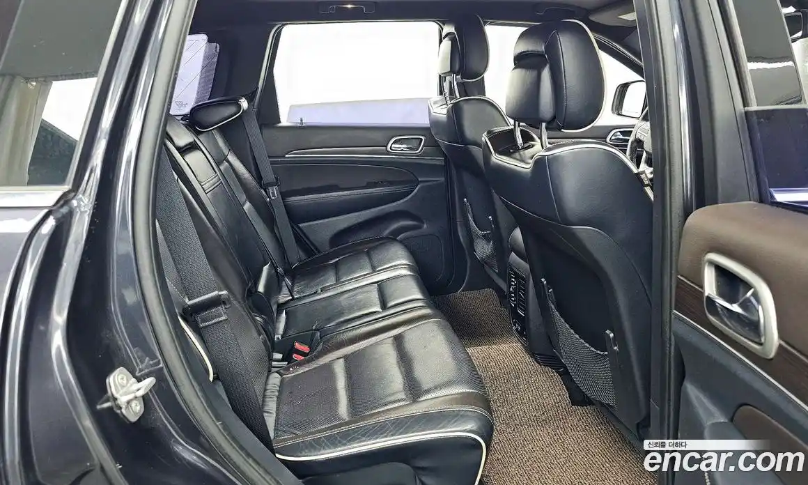 Jeep Cherokee 2015 3.0 Автомат в Москве № 278889, фото 8