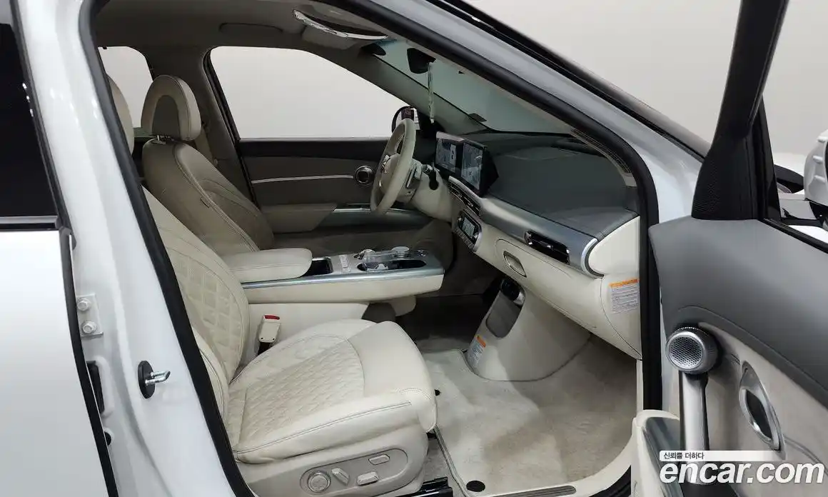 Genesis GV60 2023 0.1 Автомат в Москве № 288970, фото 8