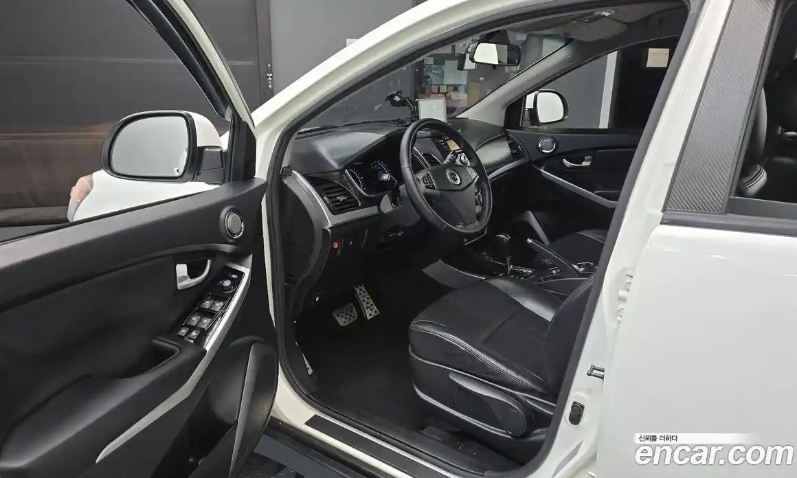 SsangYong Korando 2014 2.0 Автомат в Москве № 291027, фото 15