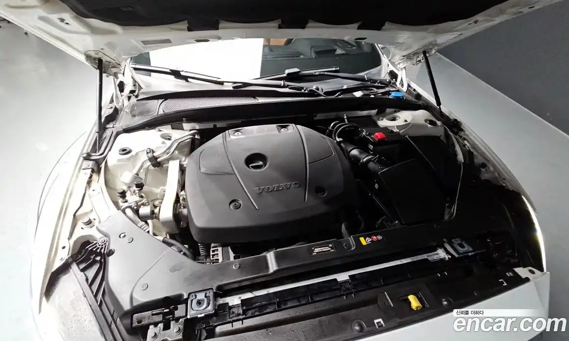 Volvo V60 2020 2.0 Автомат в Москве № 293752, фото 17