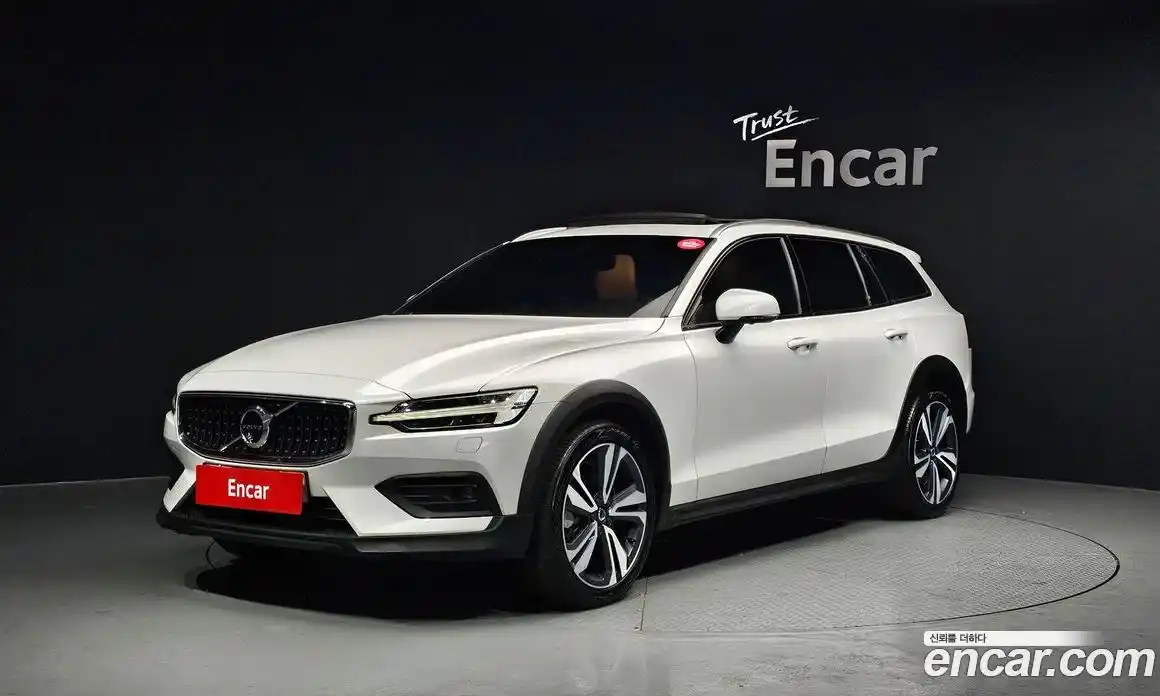 Volvo V60 2020 2.0 Автомат в Москве № 293752, фото 8